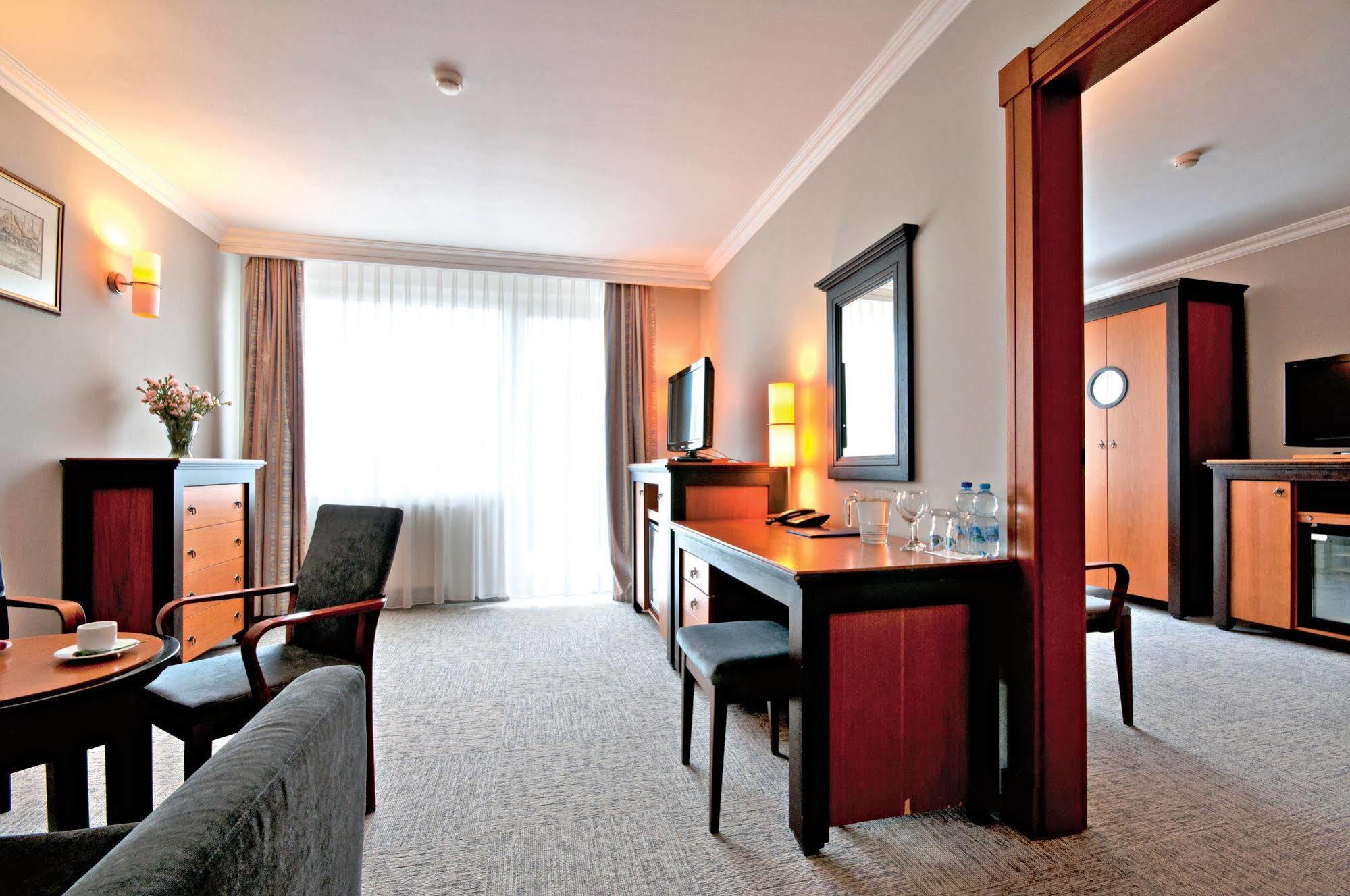 Leba Hotel & Spa Εξωτερικό φωτογραφία